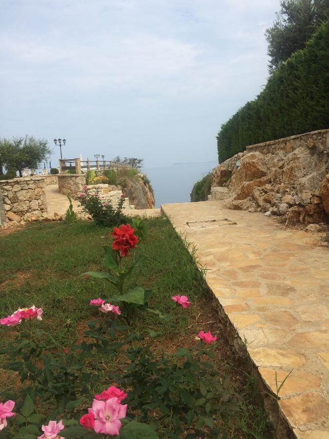 Aldi'S Guest House Vlorë Exteriör bild